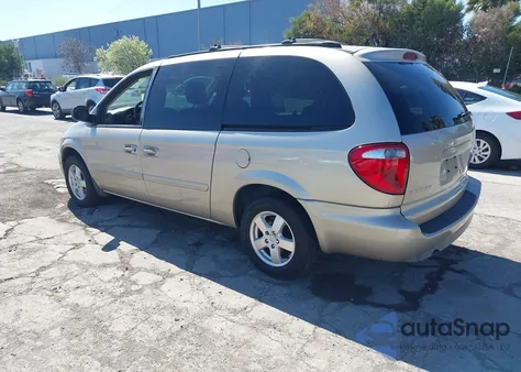 2005 Dodge Grand Caravan Sxt z USA, uszkodzony, nr VIN 2D4GP44L45R152708